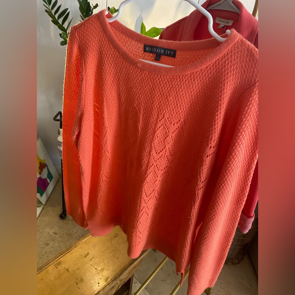 Crew neck, coral color summer sweater